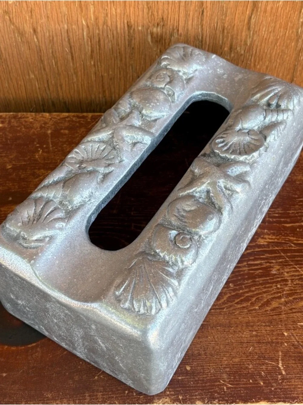 Vintage elegant solid